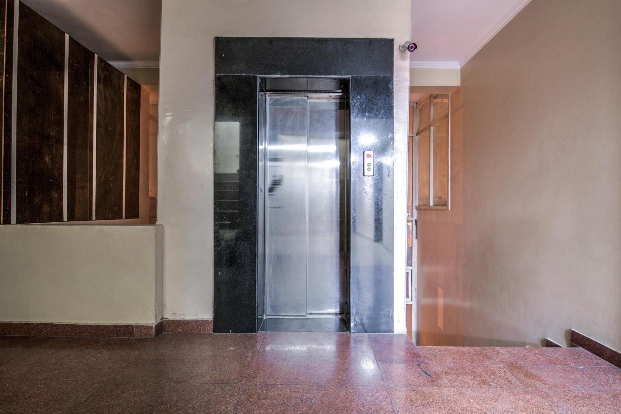 Hotel O Crosswinds Residency Indirapuram Ngoại thất bức ảnh