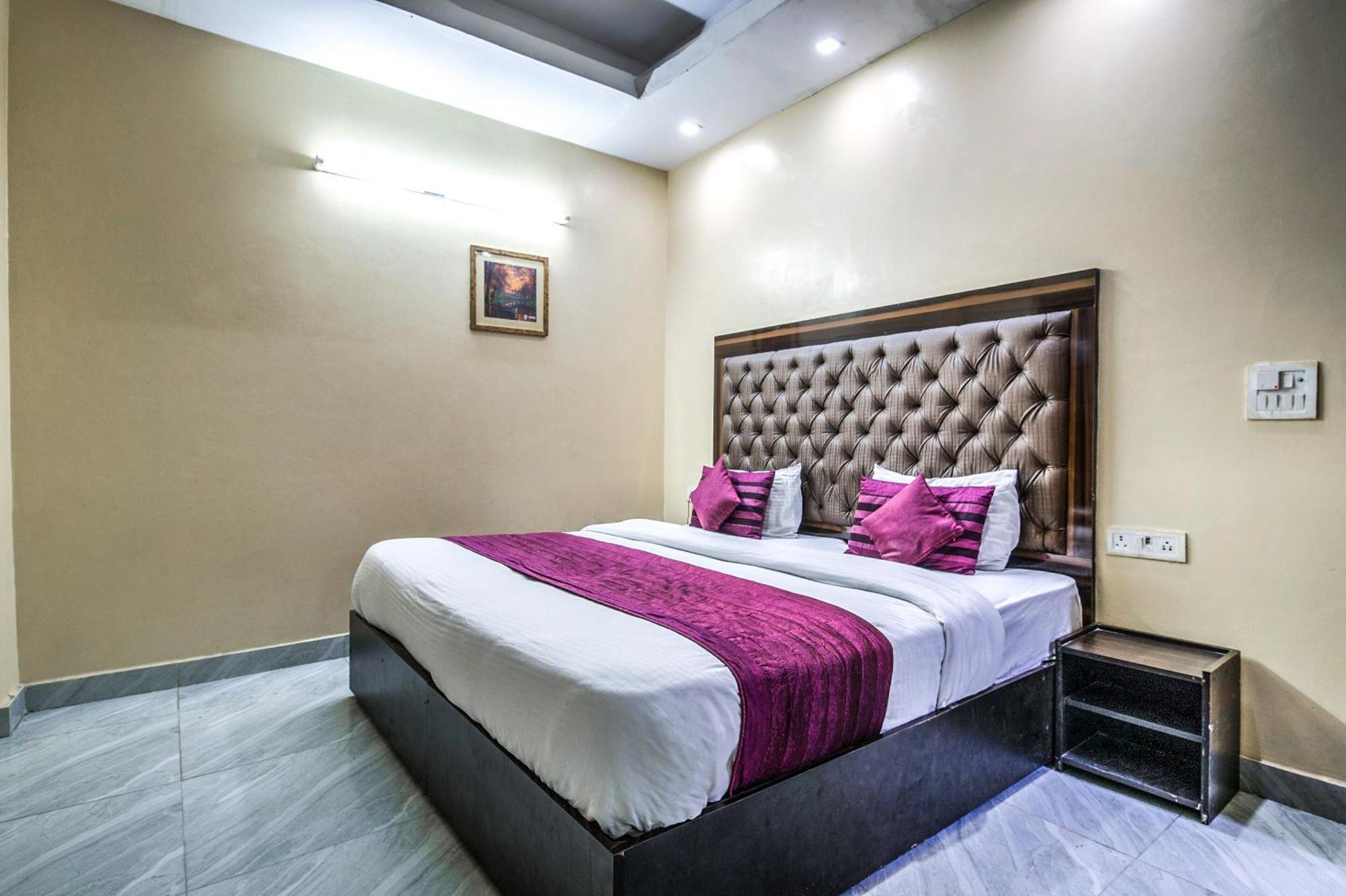 Hotel O Crosswinds Residency Indirapuram Ngoại thất bức ảnh