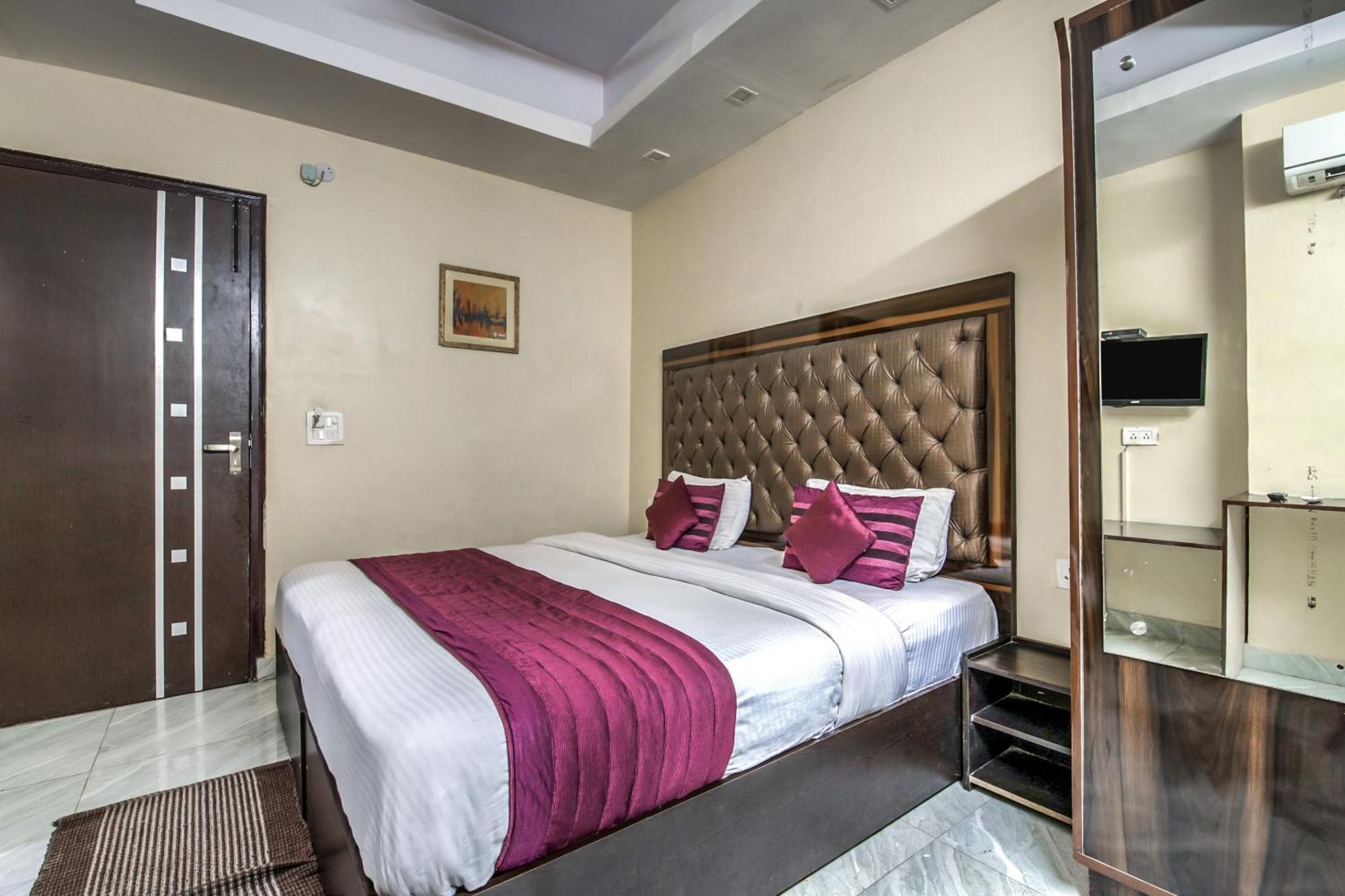 Hotel O Crosswinds Residency Indirapuram Ngoại thất bức ảnh