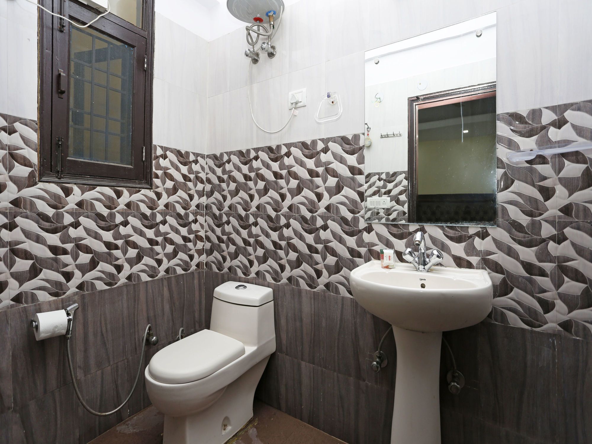 Hotel O Crosswinds Residency Indirapuram Ngoại thất bức ảnh